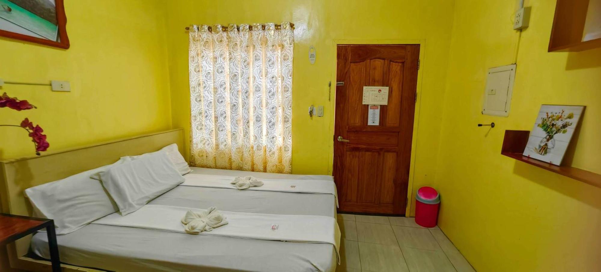 Las Residencias Bed And Breakfast Puerto Princesa Exterior photo
