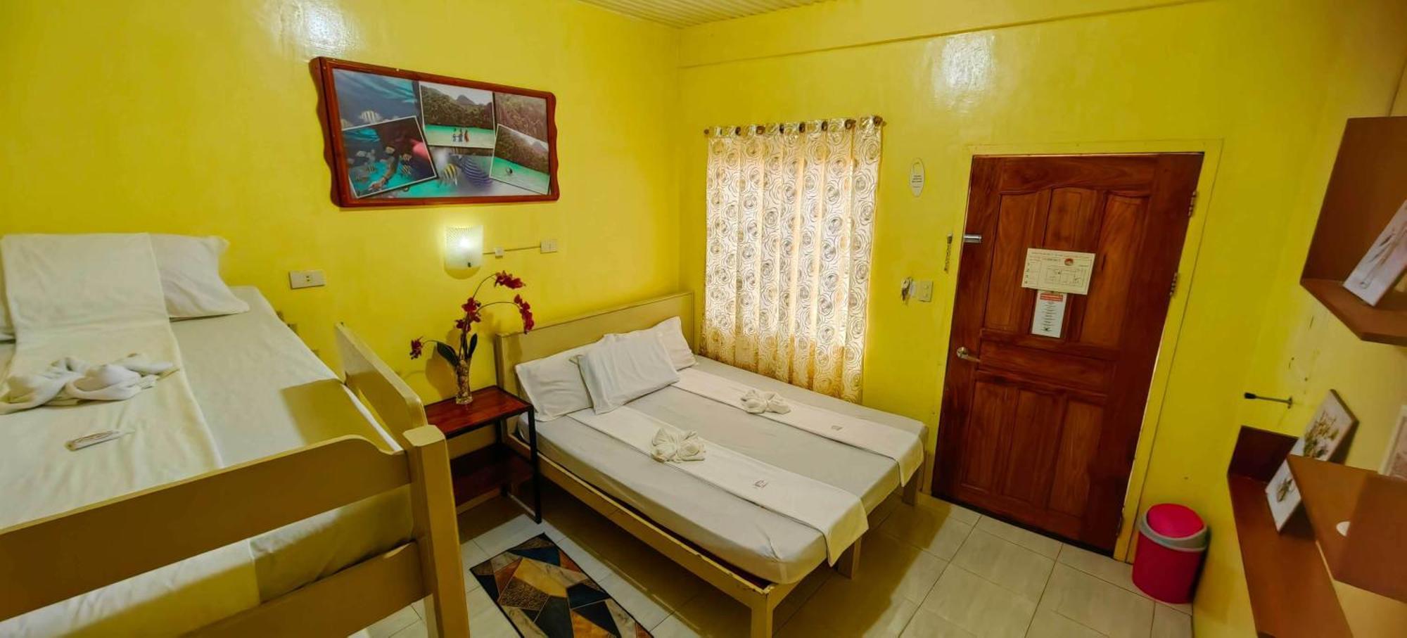 Las Residencias Bed And Breakfast Puerto Princesa Exterior photo