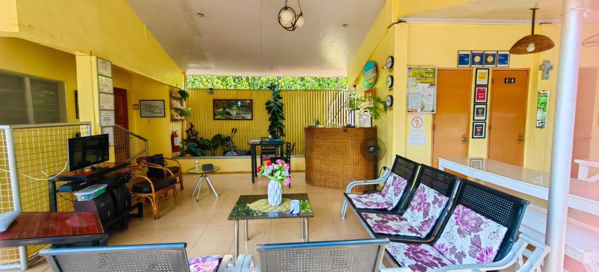 Las Residencias Bed And Breakfast Puerto Princesa Exterior photo