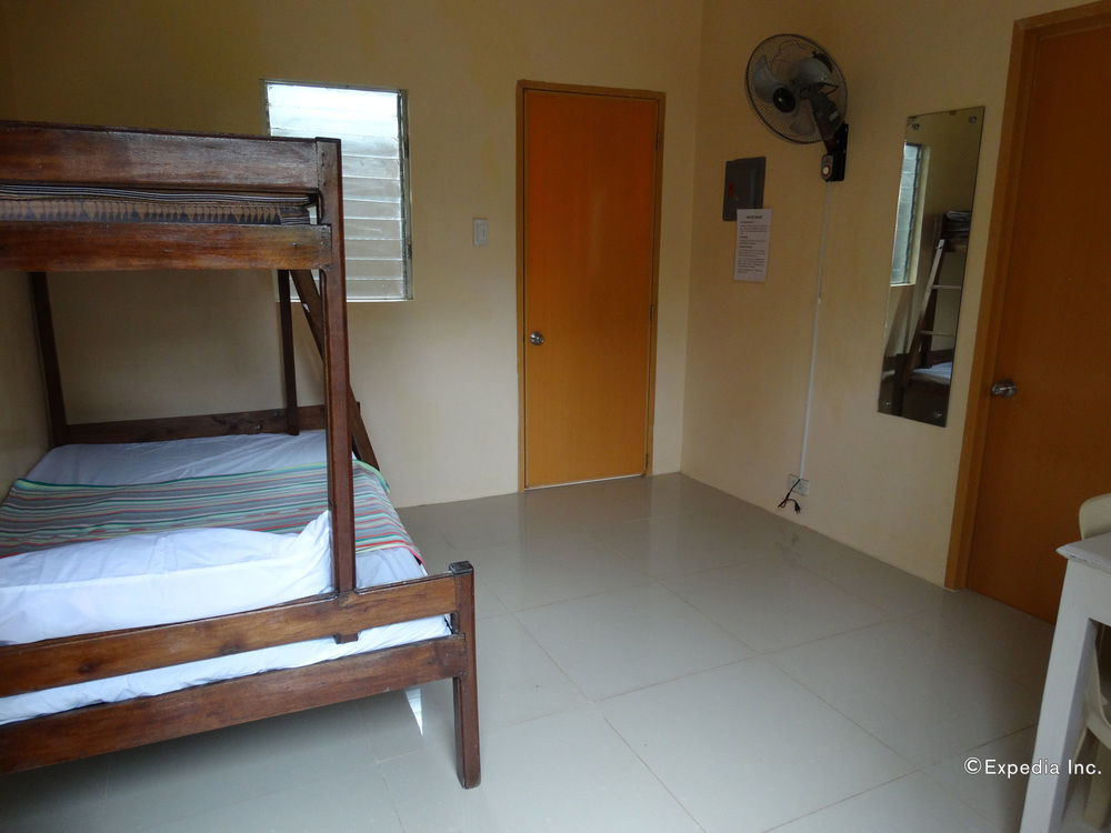 Las Residencias Bed And Breakfast Puerto Princesa Exterior photo